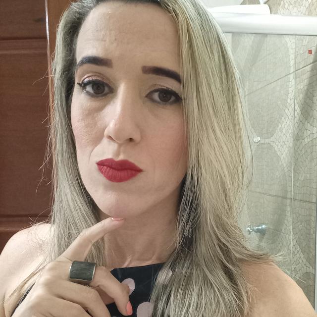 Eleny Cavalcante